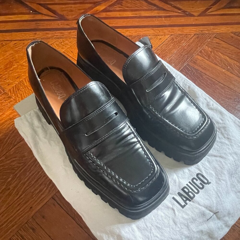 LABUCQ Mika Lug Sole Loafers Black Spazzolato Leather